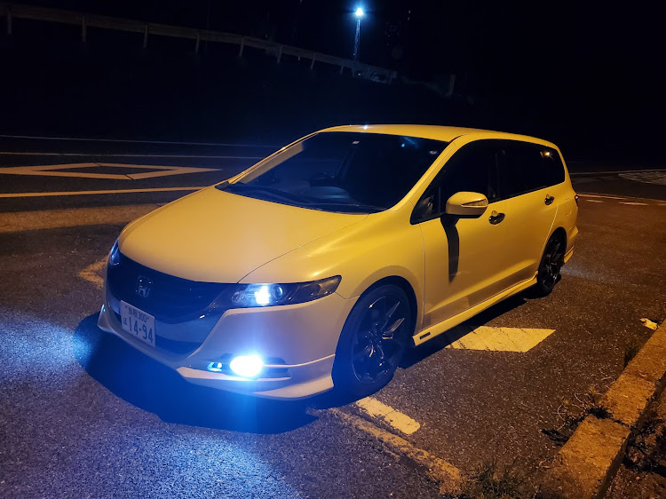 オデッセイの夜に撮影・汚い車ですいません！に関するカスタム事例の投稿画像1枚目
