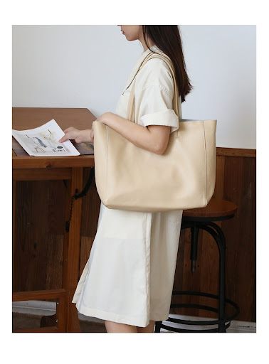 Title 10, New Large Capacity Womens Fashion Simple Leath...