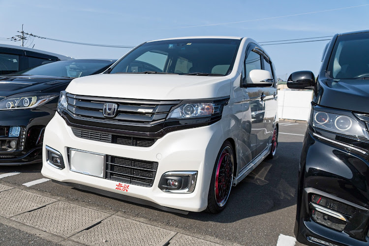 N-WGN カスタムの福岡ミーティング・同車種・コラボ・サプライズ登場・夜の撮影は難しいに関するカスタム事例の投稿画像7枚目