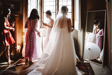 Fotografo di matrimoni Matteo Innocenti (matteoinnocenti). Foto del 9 settembre 2019