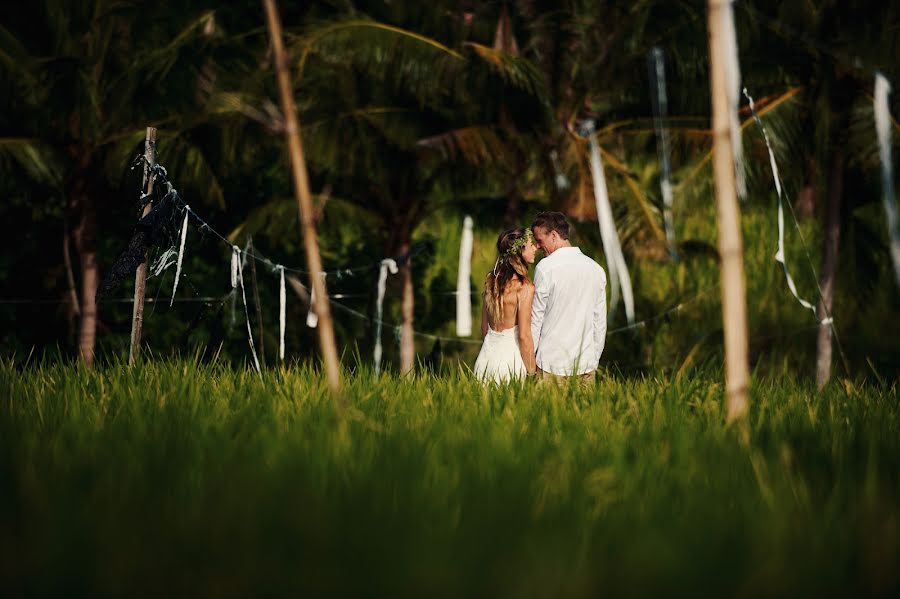 Jurufoto perkahwinan Alexander Raditya (raditya). Foto pada 1 Januari 2015