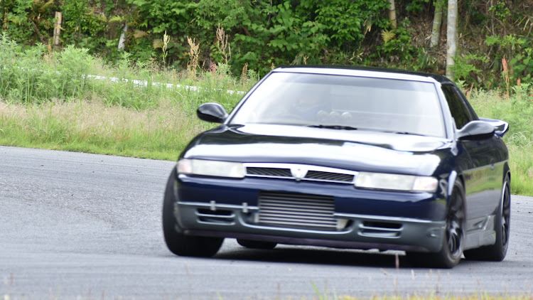 ユーノスコスモのシャムさんが投稿したカスタム事例の投稿画像3枚目