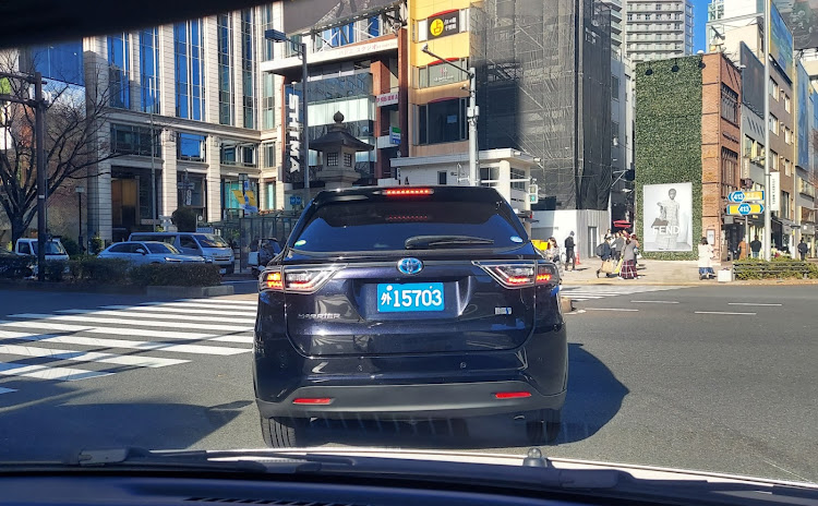 ハリアーの外交官ナンバー・南青山・表参道・ホイールショットに関するカスタム事例の投稿画像2枚目