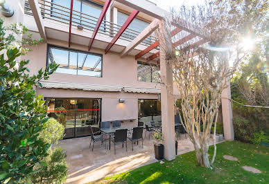 Maison avec jardin et terrasse 2