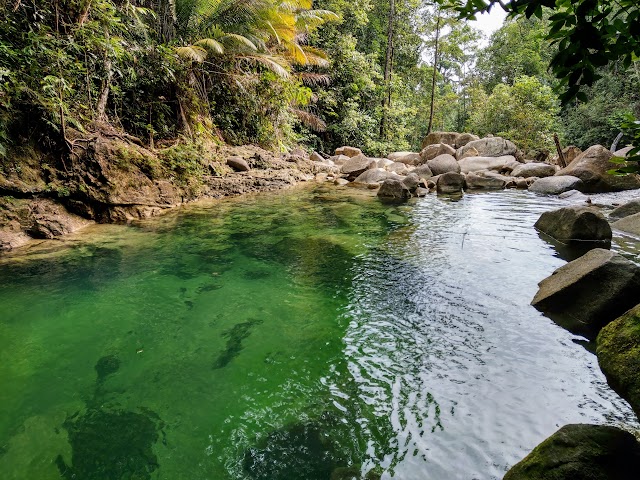 Lata Payung Blue Pool