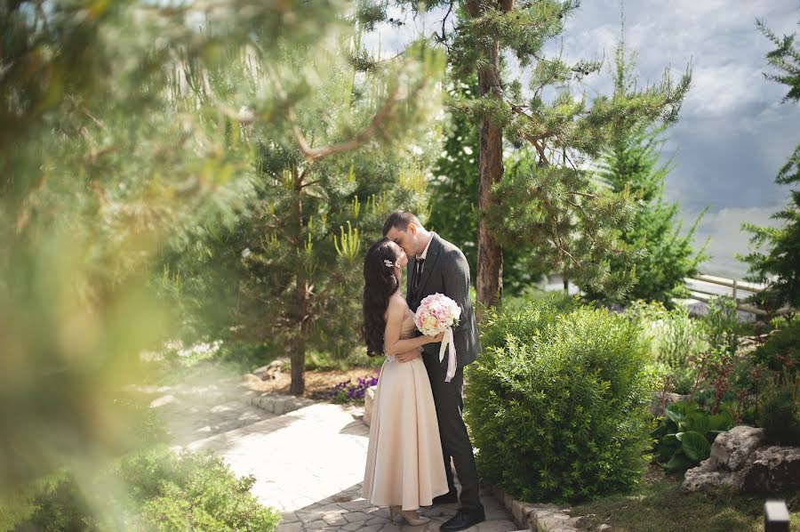 Wedding photographer Irina Ayngort (irenushka). Photo of 31 May 2019