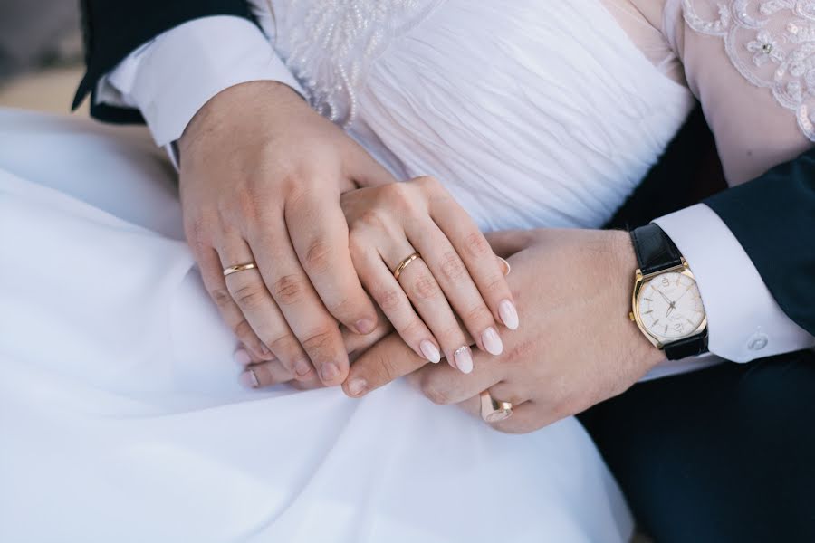 Fotógrafo de casamento Ekaterina Guselnikova (katefoto). Foto de 21 de fevereiro 2019