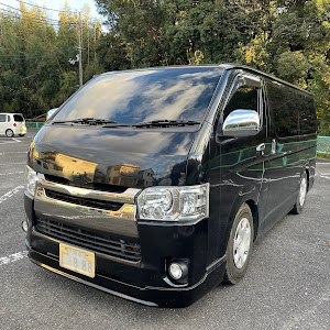 ハイエースバン TRH200V