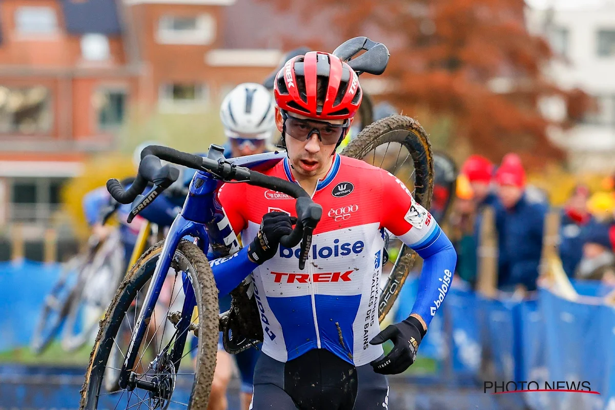 Van der Poel helpt Iserbyt een handje, Van der Haar snapt er niets van: "Dat is toch verrot"