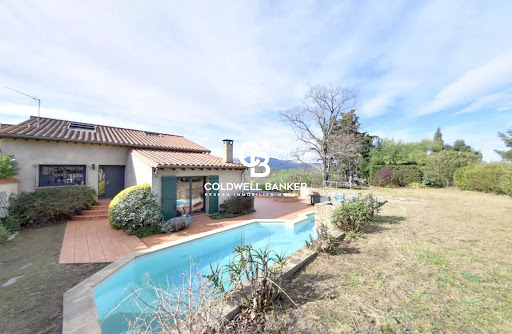 Property with pool 5
