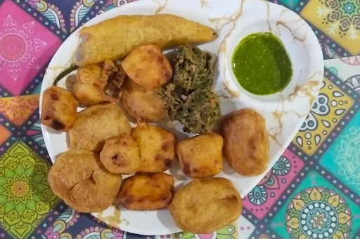 Mixed Pakoda [20 Pieces]