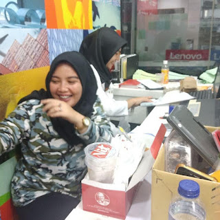 Vhanie at KFC, Mangga Dua,  photos