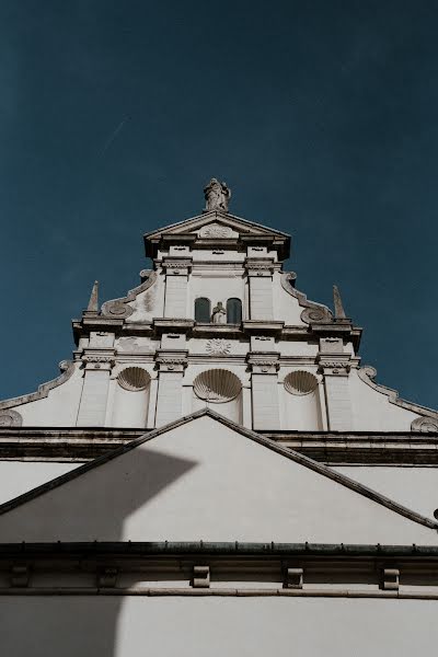 Fotografo di matrimoni Michał Bąk (simonibakstudio). Foto del 14 agosto 2019