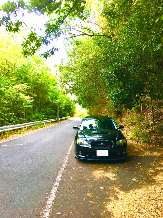 レガシィツーリングワゴンのSTIステッカー・ブリッツ車高調に関するカスタム事例の投稿画像2枚目