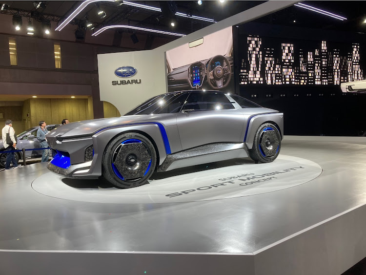 スイフトスポーツのジャパニーズモーターショーﾌﾞﾋｨｰ(๑•🐽•๑)・ジャパンモビリティショー2023・ぷM・見るところ違うwww・家族でおでけけに関するカスタム事例の投稿画像34枚目