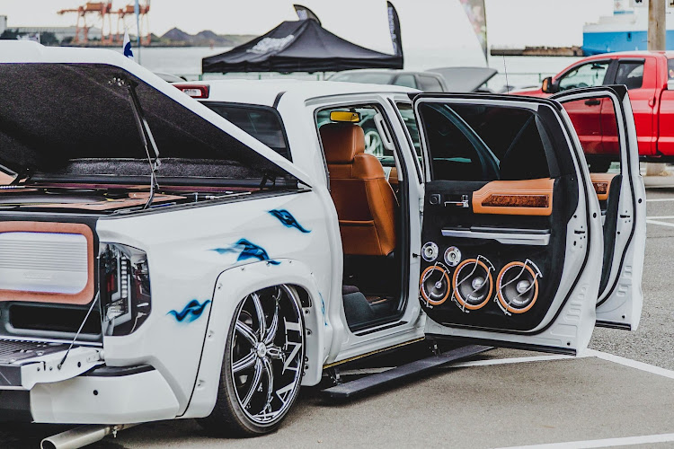 CAR  WINK (カーウインク)さんが投稿したNS Rounder CAR SHOW & PHOTO SHOOT VOL.6 CHIBA・ハーバーシティ蘇我・スーパーカー・ローライダー・愉快な仲間たちに関するカスタム事例の投稿画像33枚目