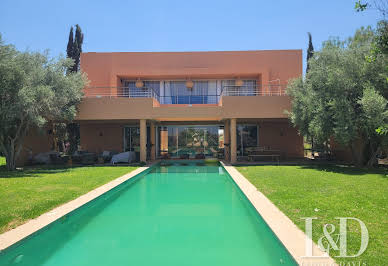 Villa with pool 3