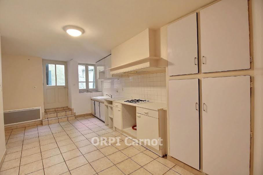 Location  maison 3 pièces 68 m² à Burlats (81100), 509 €