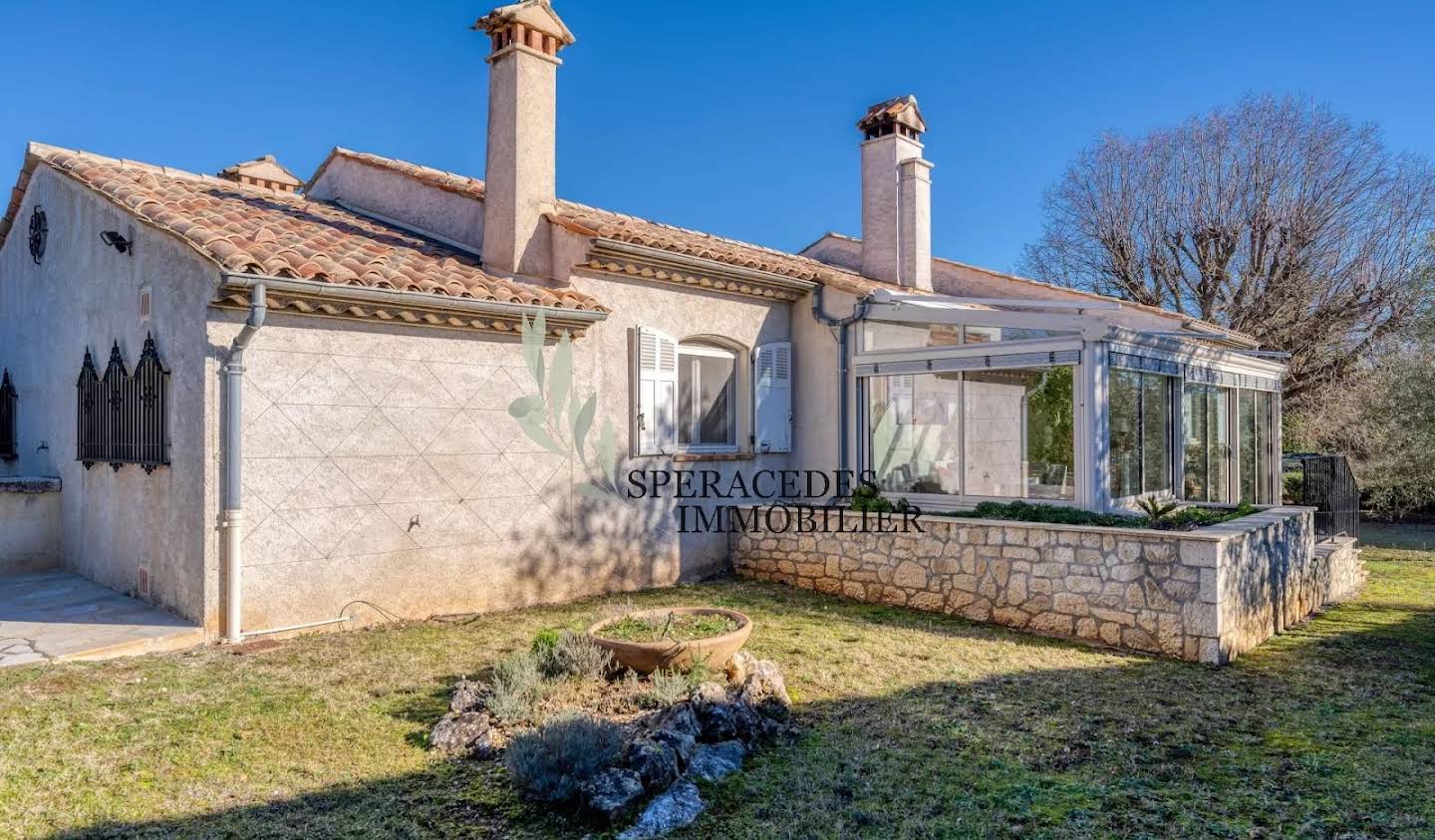 Maison avec piscine Saint-Cézaire-sur-Siagne