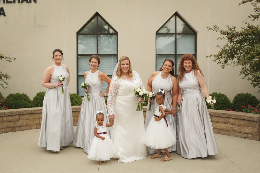 Fotografo di matrimoni Cara Carisch (cheekymonkey). Foto del 8 settembre 2019