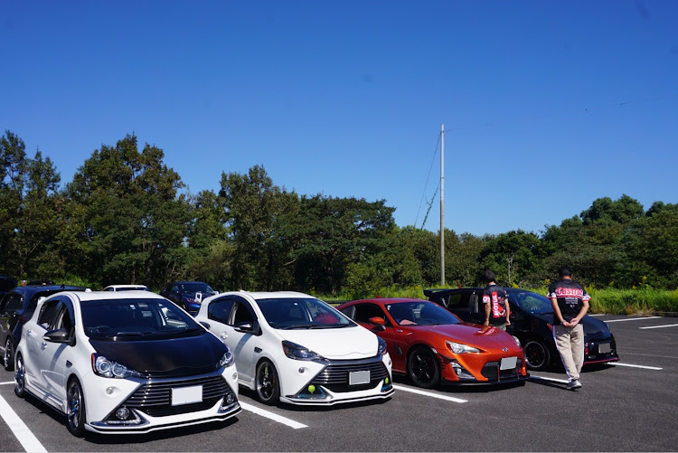 フィットの10月もよろしくお願いします・休日・オフ会・都農ワイナリー・都農ミーティングに関するカスタム事例の投稿画像6枚目