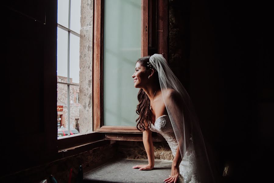 Fotografo di matrimoni Guillermo Van Olst (gvoweddings). Foto del 19 agosto 2019