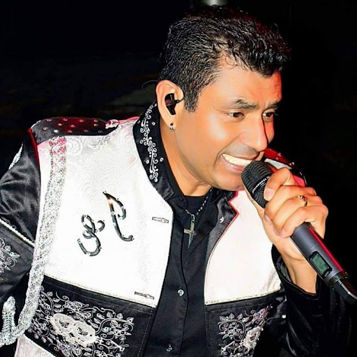 triste-navidad-en-vivo-youtube-music