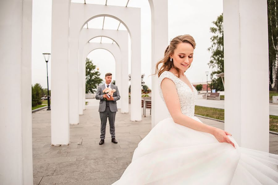 Весільний фотограф Дарья Бабкина (aprildaria). Фотографія від 18 жовтня 2021