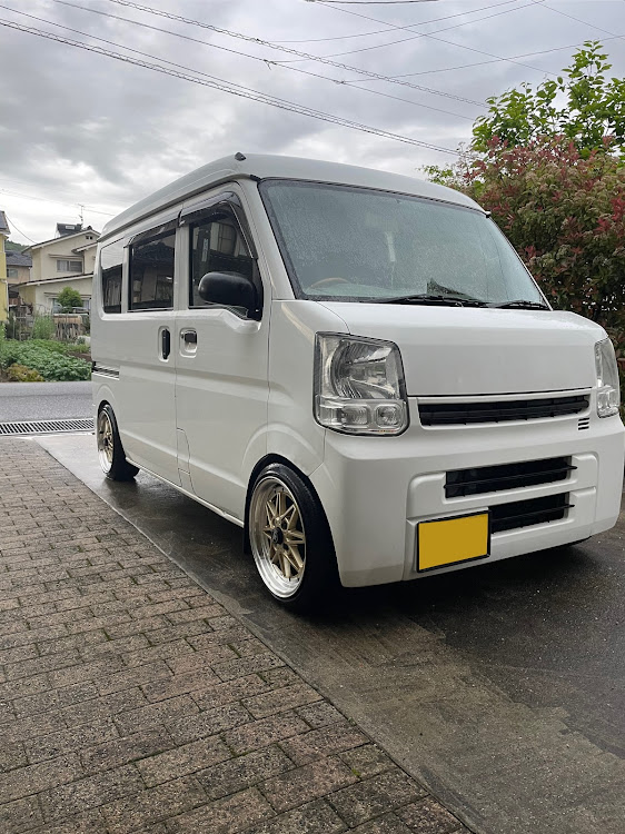 エブリイバンのワンオフマフラー・洗車・オフ会に関するカスタム事例の投稿画像1枚目