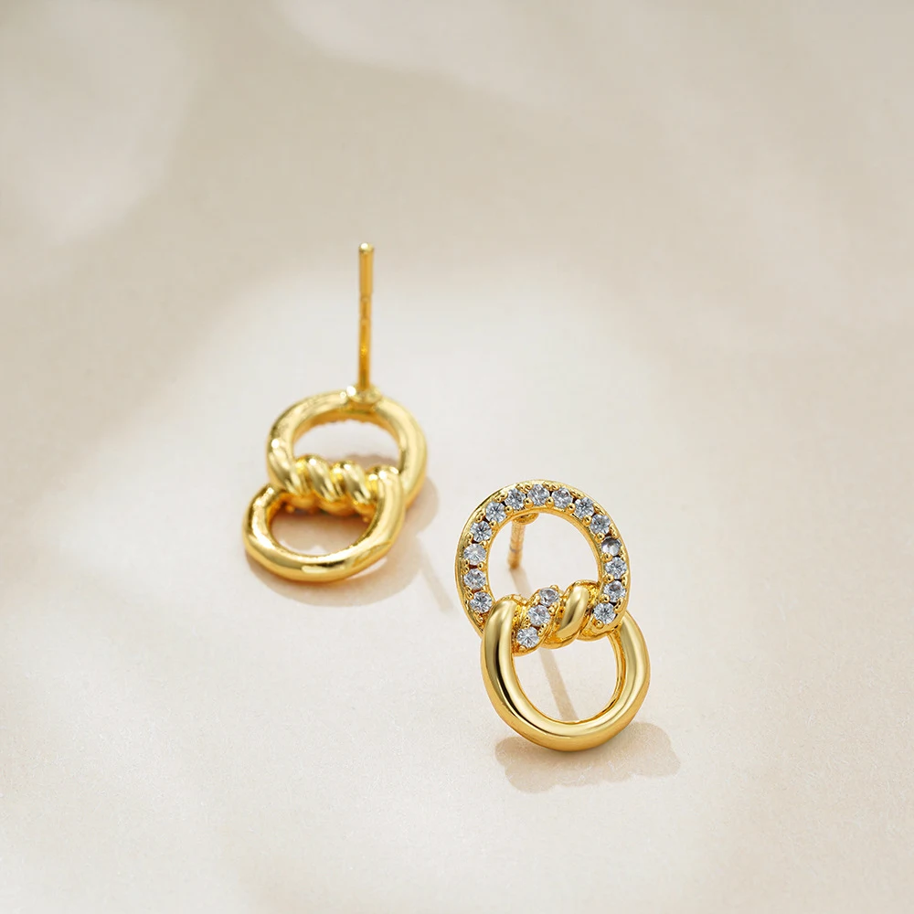 Title 5, Boucles doreilles puces 18K Gold Double D Ring...