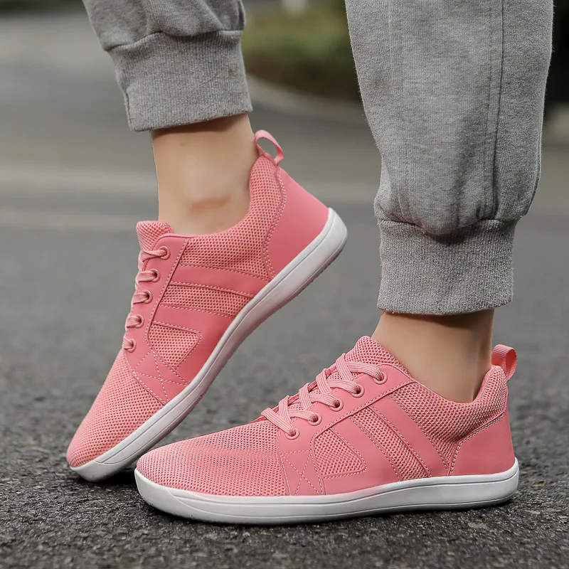 Rutschfeste Barfuß-Zehenschuhe für Herren, breit geschnitten. Lockere Sportschuhe für Freizeit und bequemes Gehen.