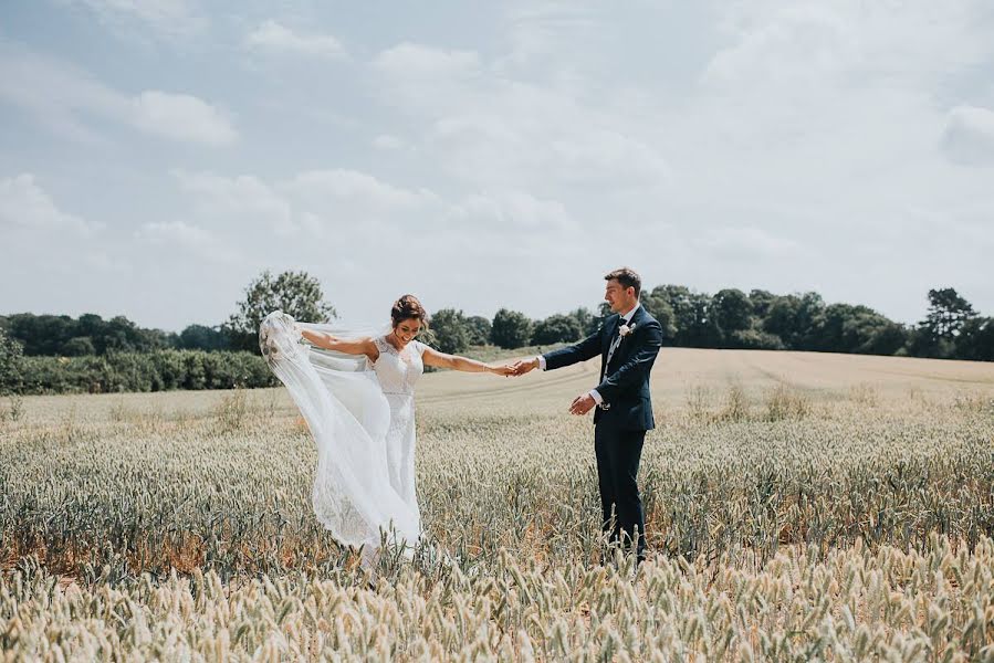 Wedding photographer Sarah-Jane Smith (fromthesmithsph). Photo of 2 July 2019