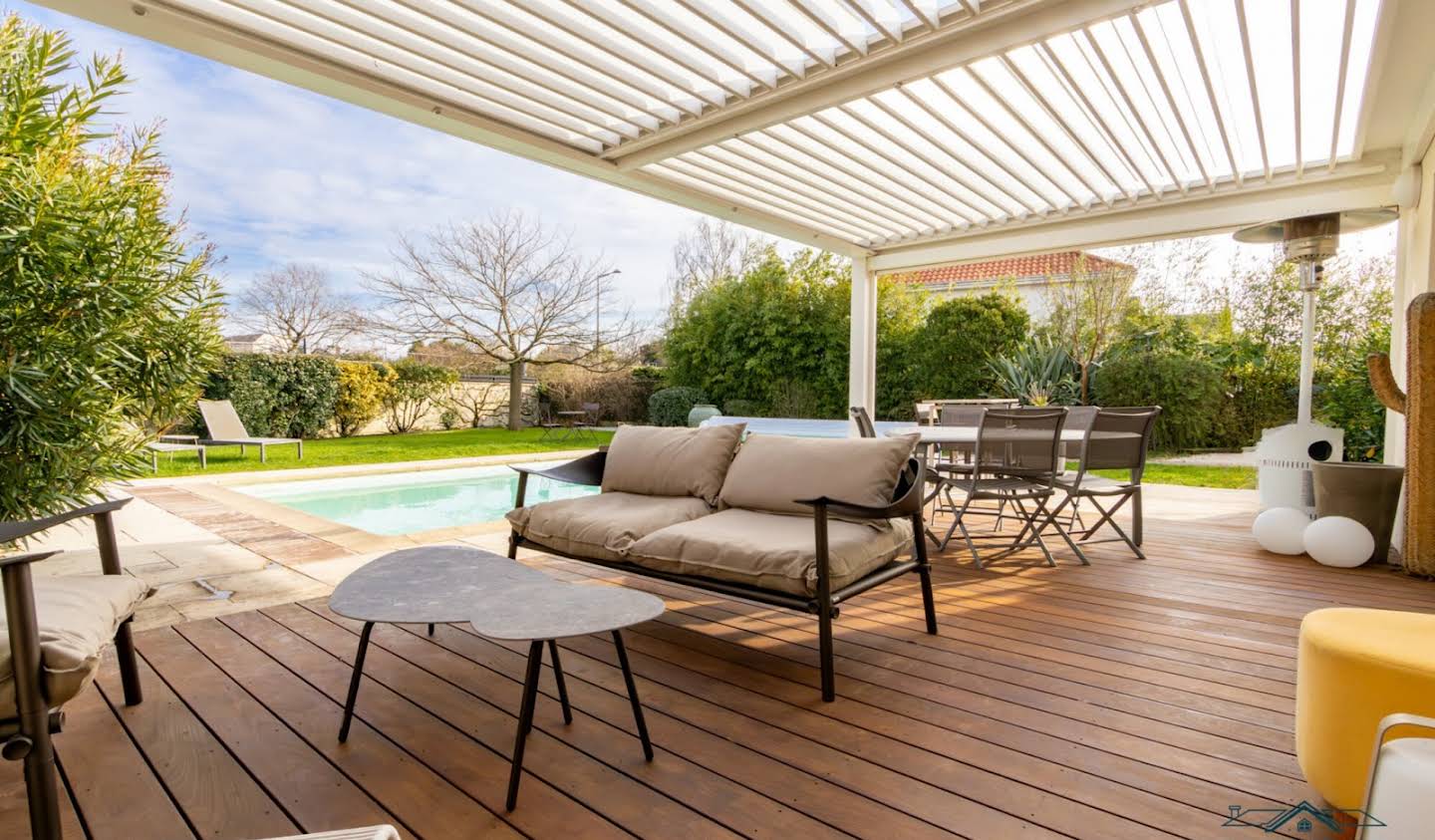 Maison avec piscine et terrasse Saint-sebastien-sur-loire