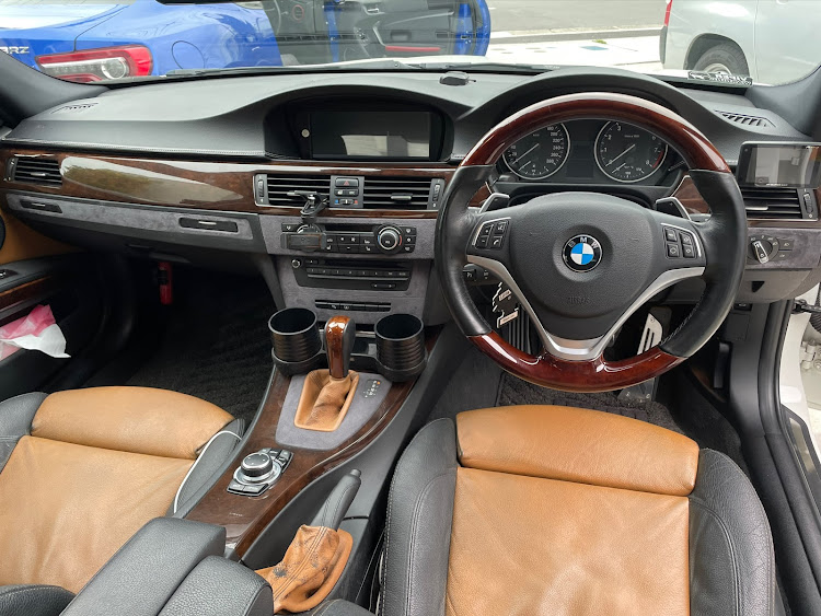335iの3シリーズ・bmw・e90・335i・BMW3シリーズに関するカスタム事例の投稿画像3枚目