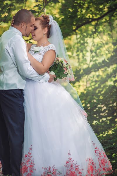 Fotógrafo de casamento Roma Brisov (nabuhikopo). Foto de 18 de janeiro 2017