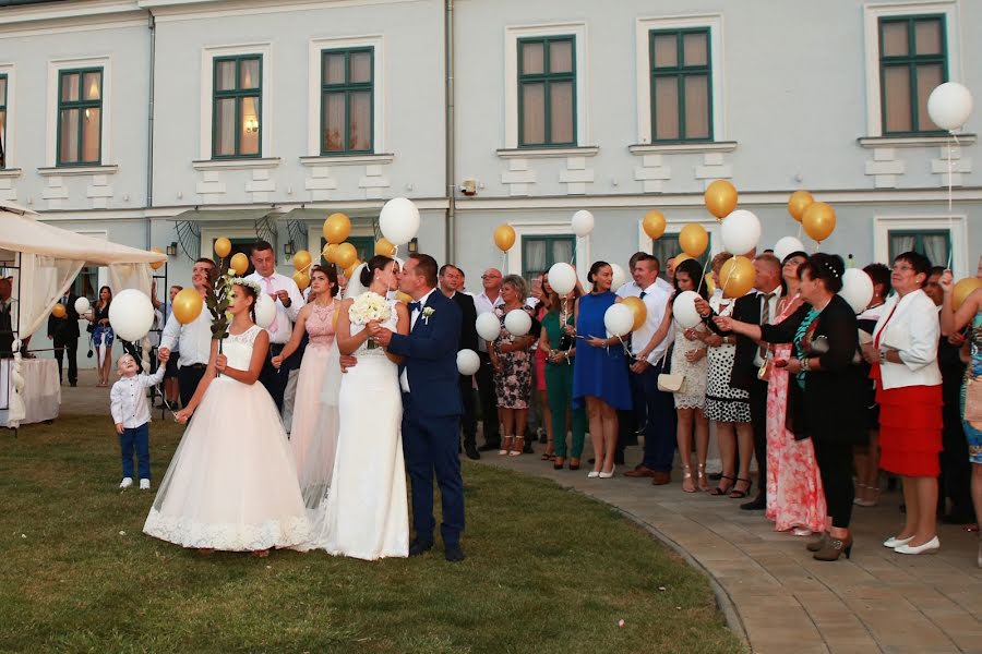 Fotógrafo de casamento Katalin Juhász (juhaszkatalin). Foto de 23 de fevereiro 2019