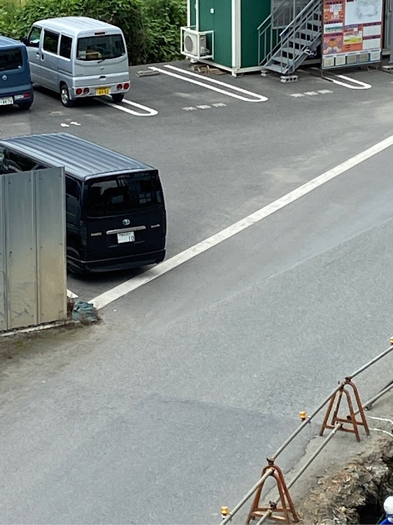 ハイエースバンのyさんが投稿したカスタム事例の投稿画像1枚目