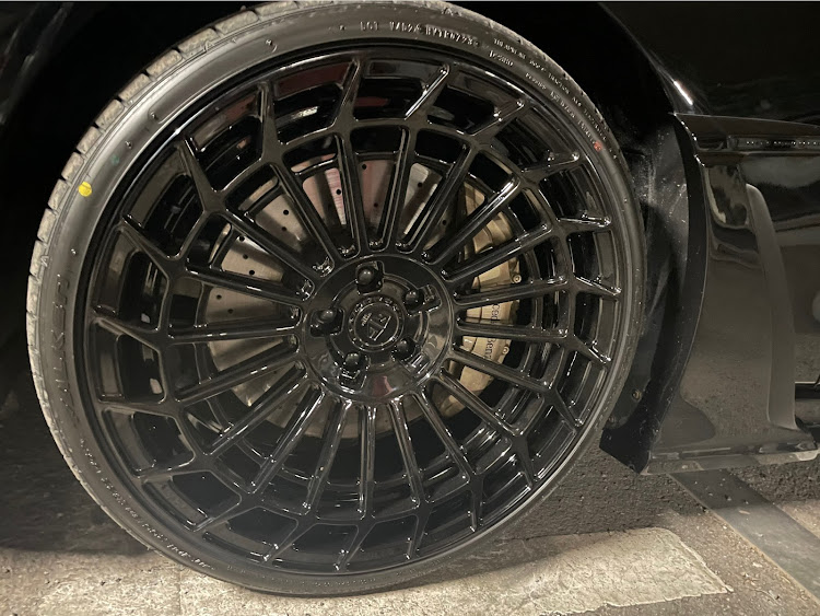 Sクラスセダンの思い出日記・WALD・AG FORGED・カスタム・クールな1枚を求めてに関するカスタム事例の投稿画像9枚目