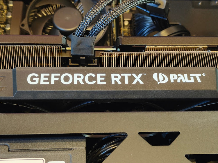 カローラツーリングのPC TUNE・おにゅーのゲーミングＰＣ・人間は蟻以下の知能・渋滞学に関するカスタム事例の投稿画像2枚目