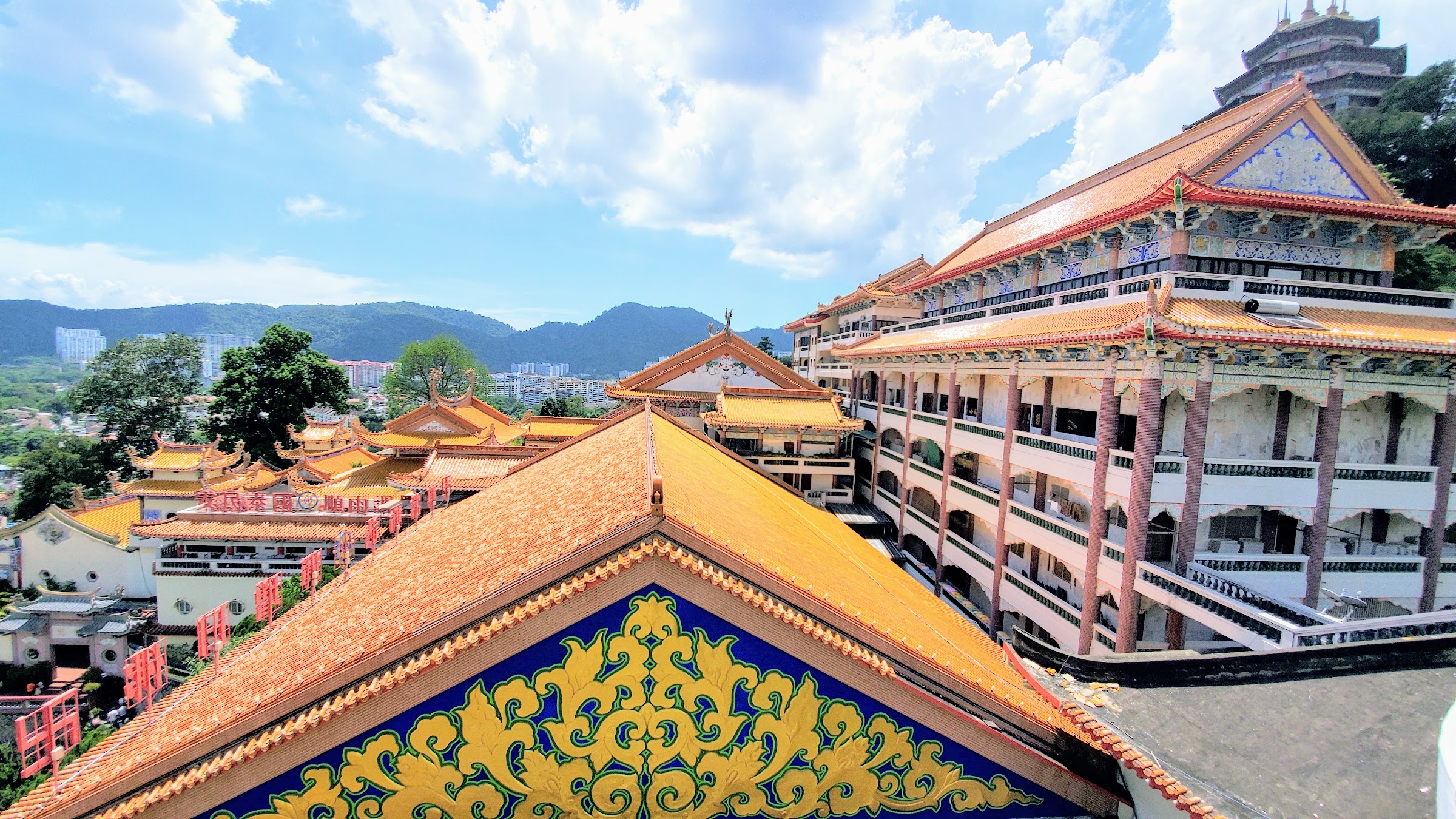 Visiting Kek Lok Si: What makes it unique is that among its millions of Buddhas it shows the blending of cultures that is so representative of Malaysia by including many stylistic representations of Buddha.