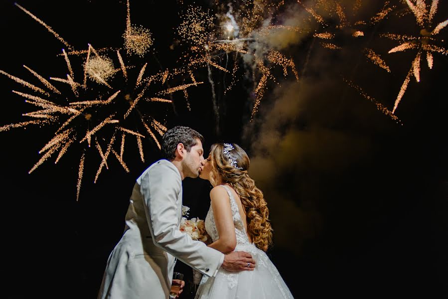 Fotógrafo de bodas Nicolás Zuluaga (ojodeoz). Foto del 16 de abril 2021