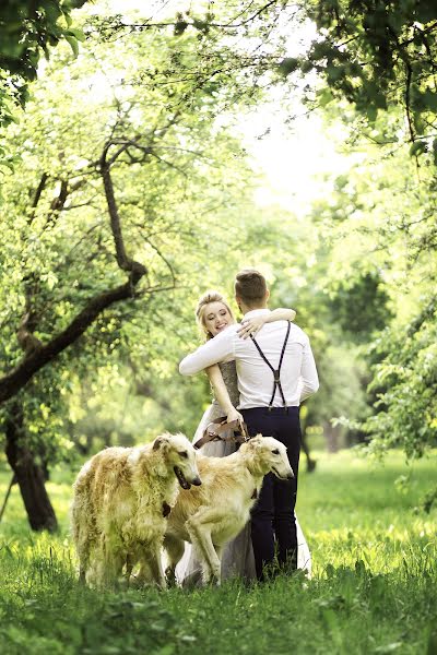 Wedding photographer Darya Carikova (tsarikova). Photo of 24 June 2016