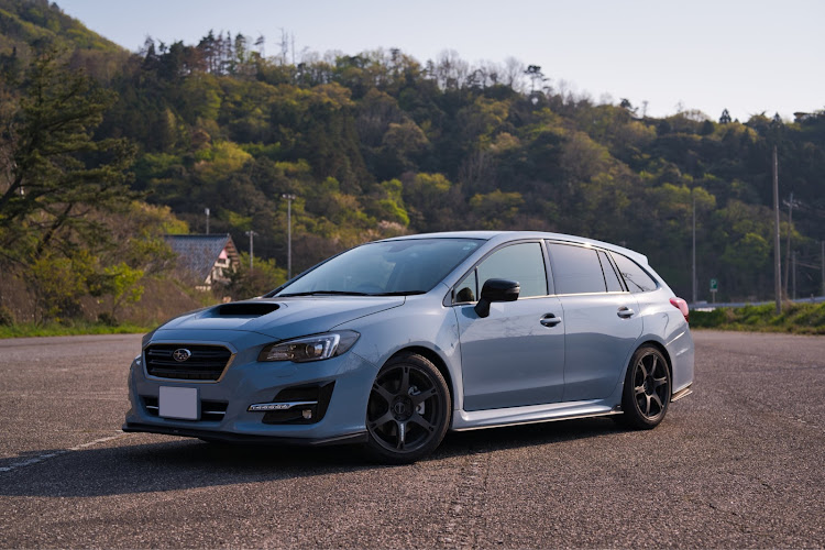 レヴォーグのレヴォーグ・スバル・TE037 6061・クールグレーカーキに関するカスタム事例の投稿画像1枚目