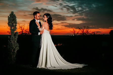 Fotógrafo de casamento Ionut Floricescu (floricescu). Foto de 28 de março 2023