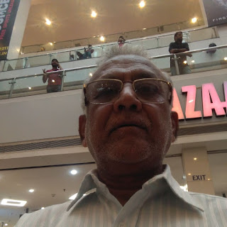 Dilip Shah at Big Bazaar, Infiniti Mall, Malad,  photos