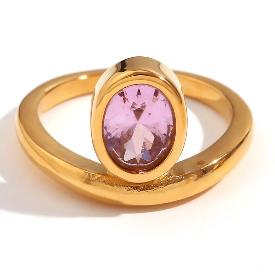 Anel Minimalista de Aço Inoxidável 18K com Personalidade para Mulheres. Sofisticação e Estilo para uso diário ou eventos especiais.