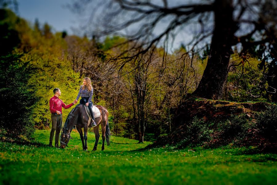 Svatební fotograf Andrei Dumitrache (andreidumitrache). Fotografie z 19.května 2016