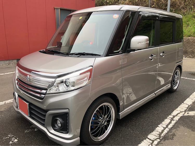 スペーシアカスタムの洗車、コーティング・給油口ステッカー・アゲアゲって何？🤣・代休に関するカスタム事例の投稿画像4枚目