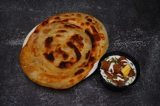 Chicken Seekh Kebab Gravy With 2 Lachha Paratha