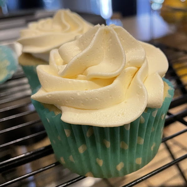 Vanilla cupcakes with buttercream icing